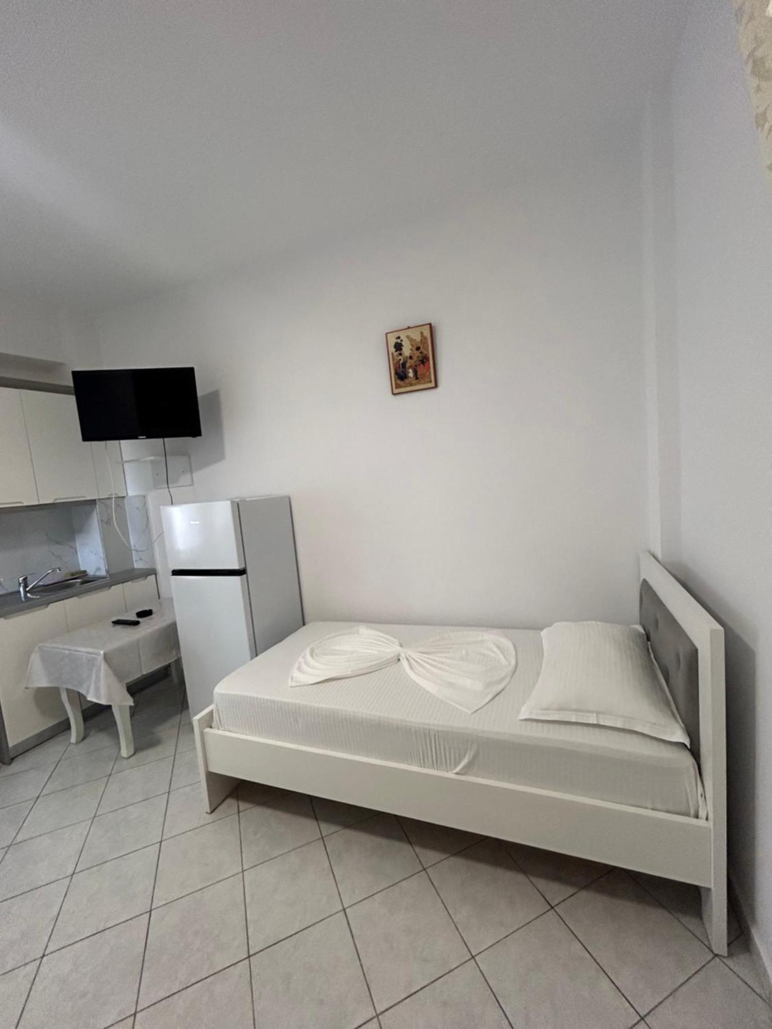 Caushi Apartments Ksamil Exterior foto